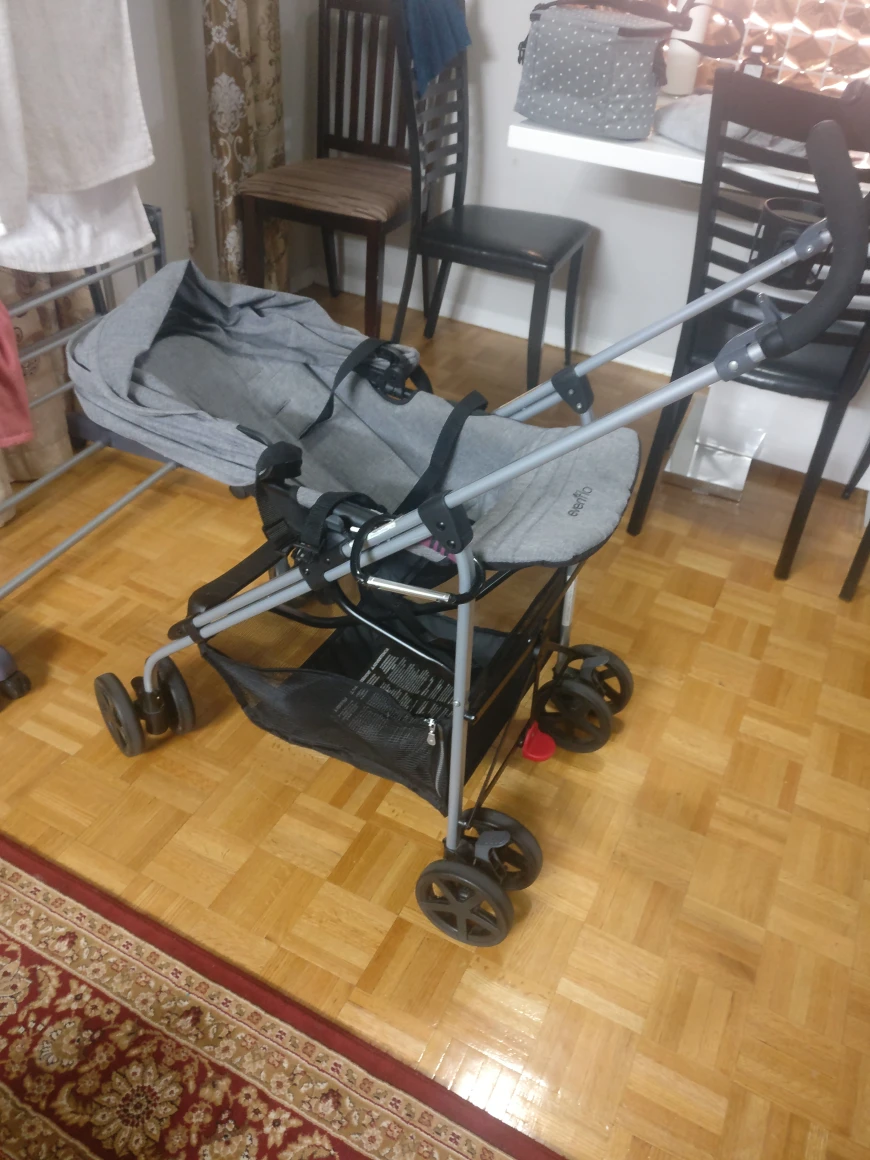 Evenflo stroller for kids 0-3 years with cupholder