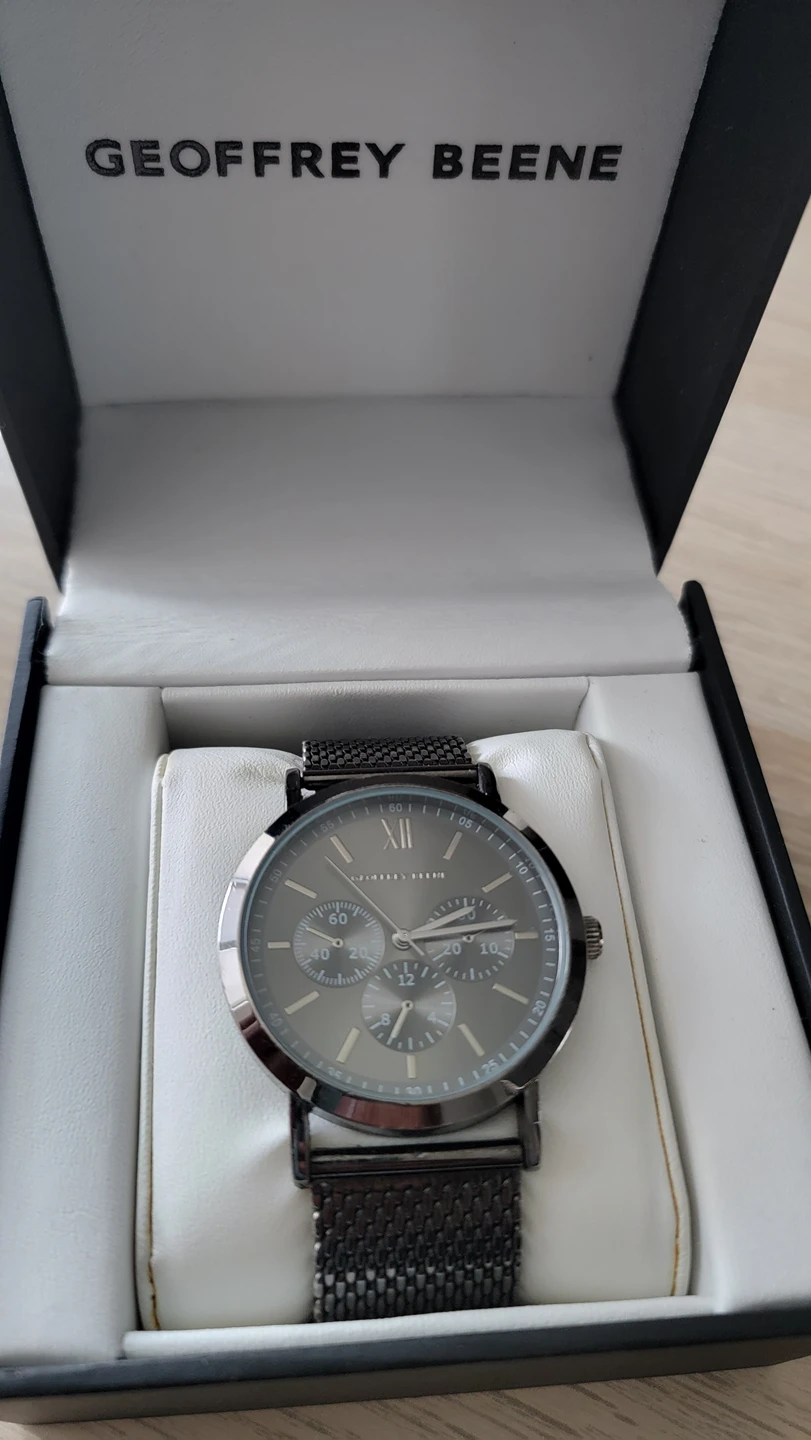 Geoffrey Beene Watch thumbnail