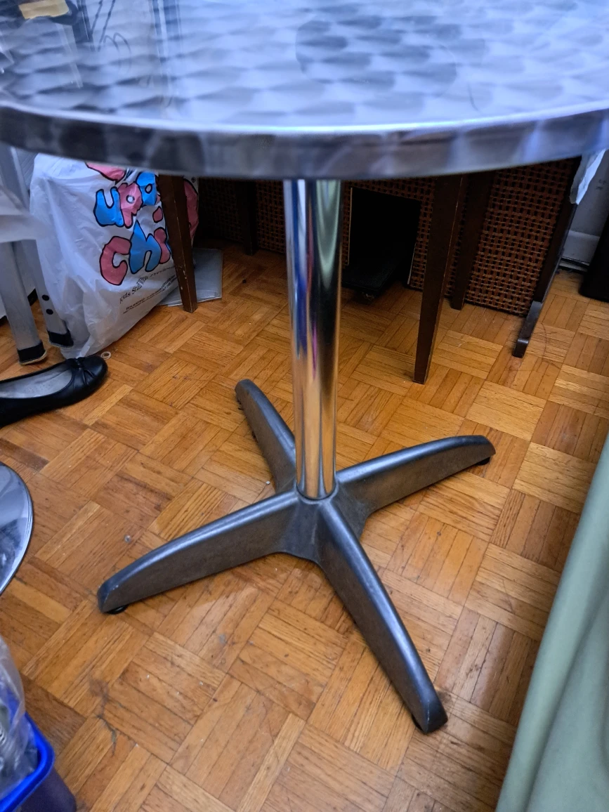 round alum table image indicator(2)