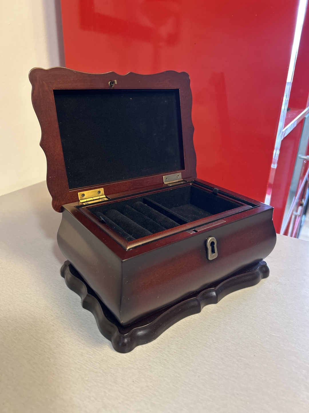 Jewelry Box Option to #Trade thumbnail