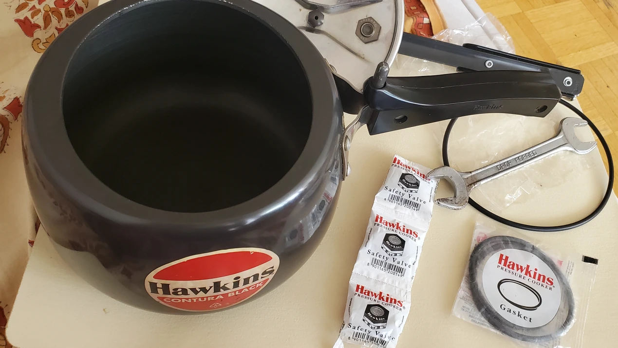 Hawkins pressure cooker for sale - photo 2