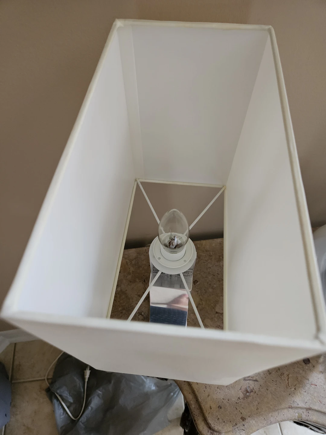 Pair of Lamps image indicator(3)