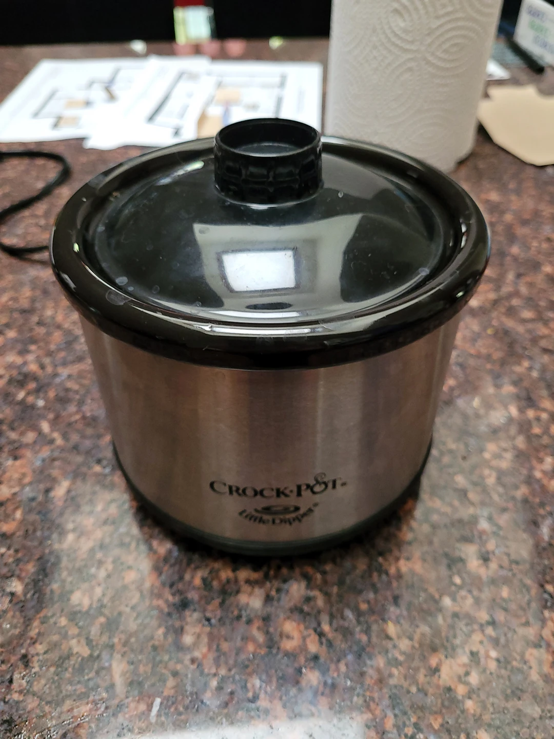 fondue pot