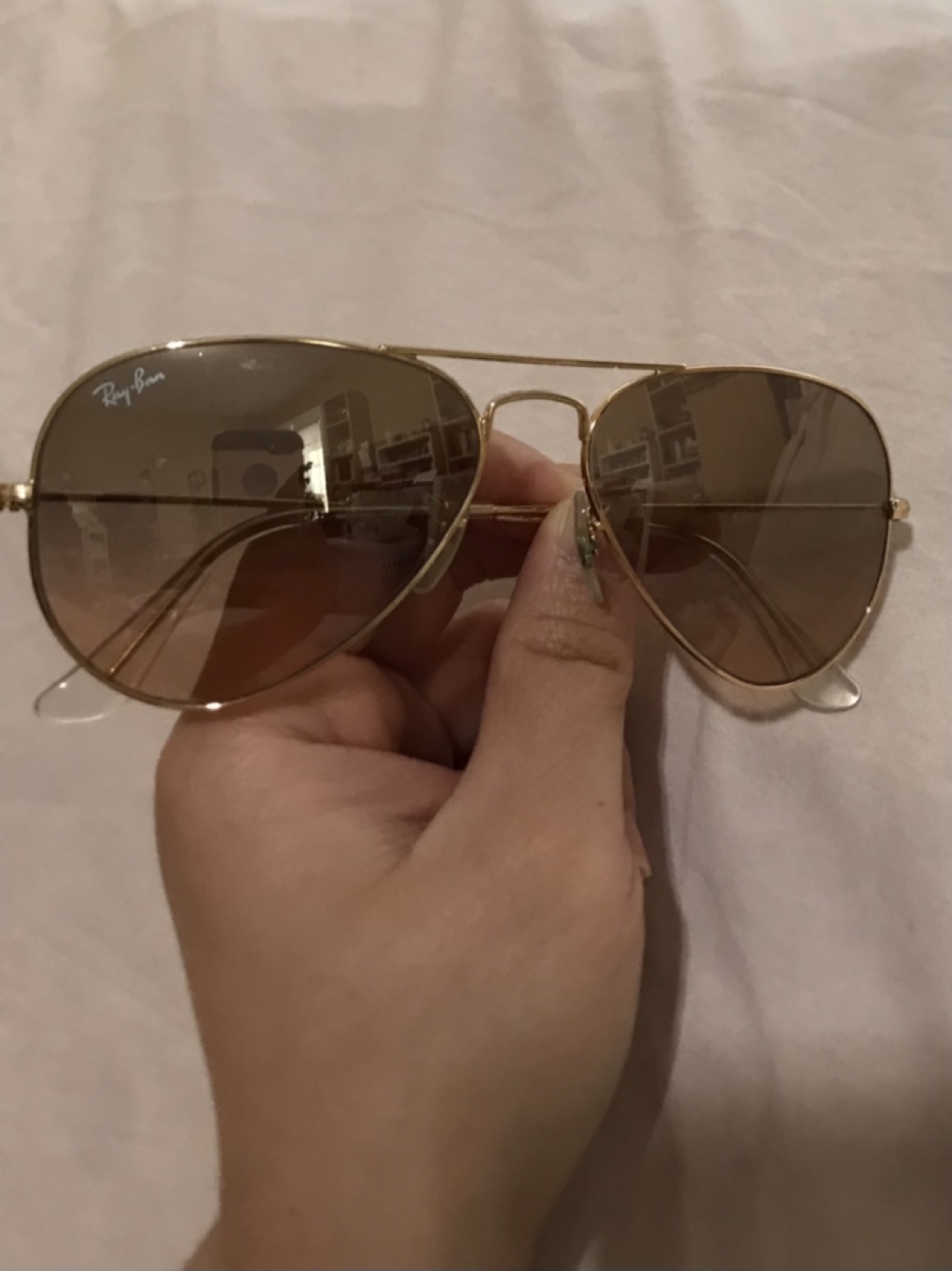 Ray-Ban aviator sunglasses thumbnail