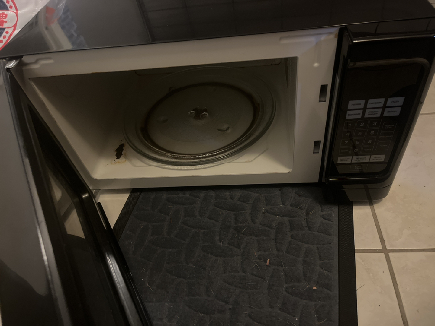 Free 1.1 cu microwave - photo 2
