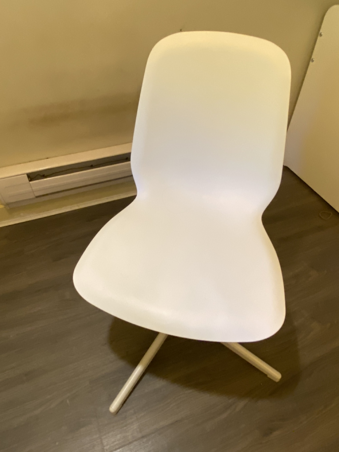 One chair thumbnail