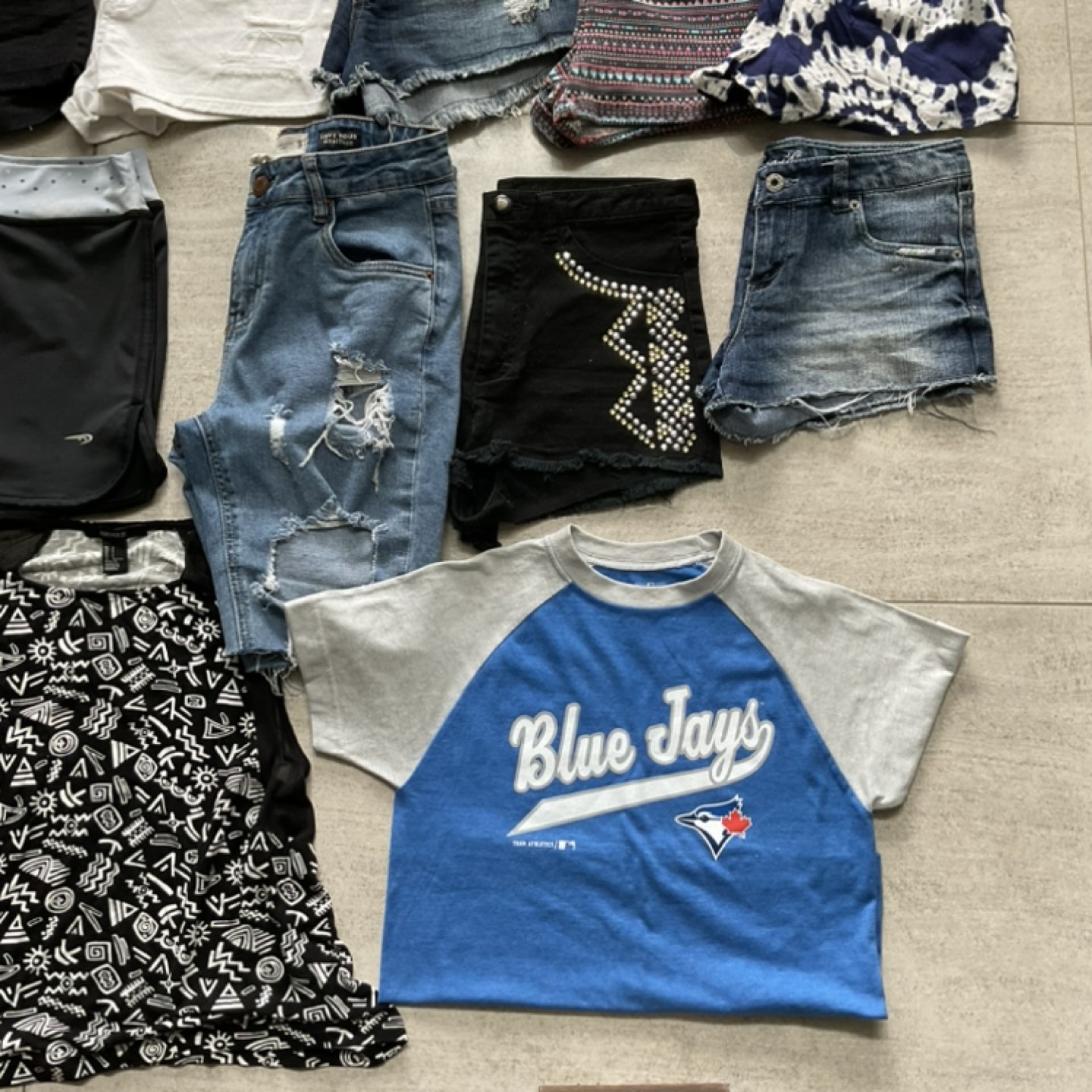 XS/S Summer Mixed Lot of 1️⃣7️⃣ pieces Women’s Shorts and Tops - photo 5