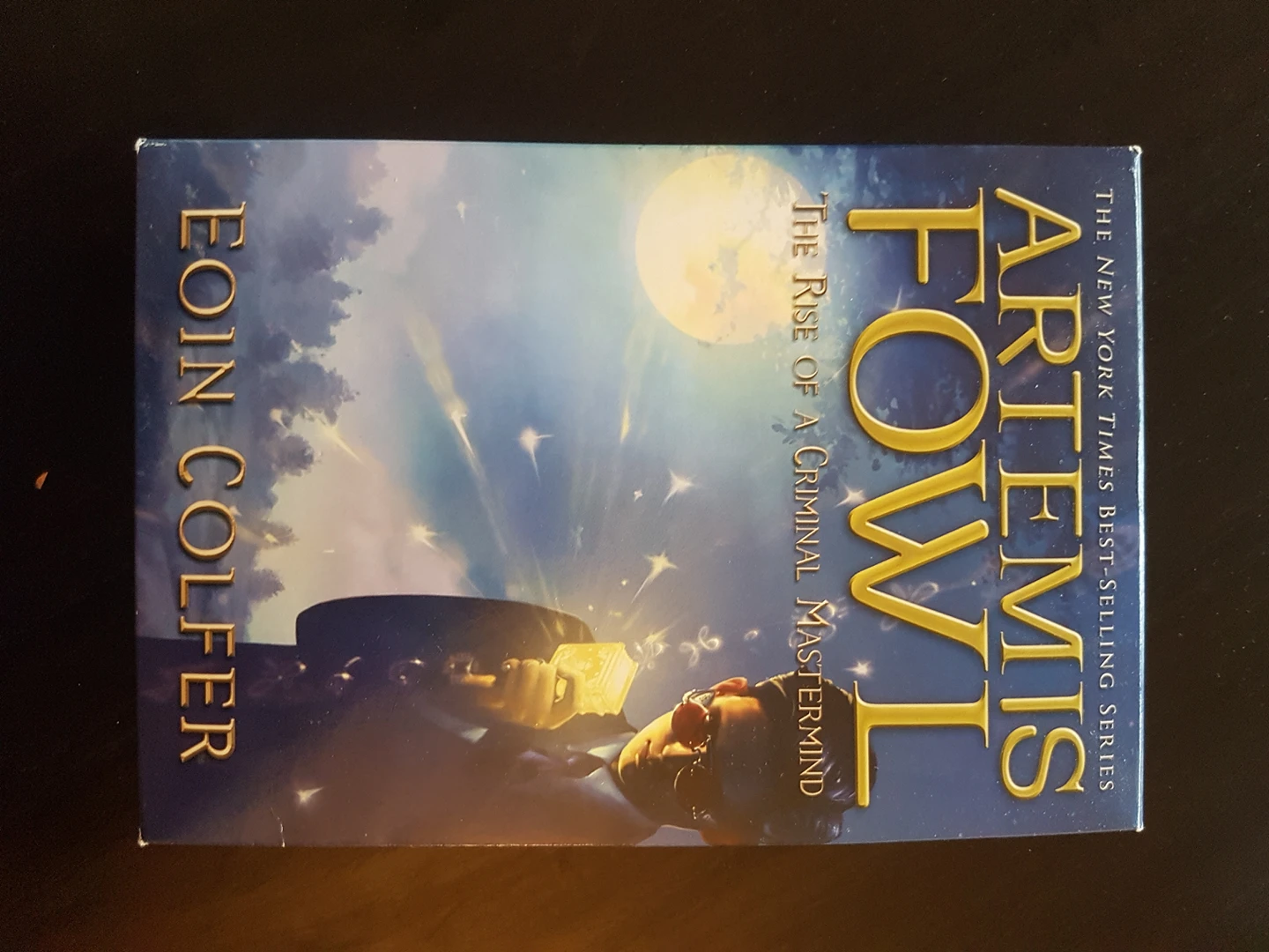 THE NEW YORK TIMES BEST SELLING SERIES  ARTEMIS FOWL image indicator(3)