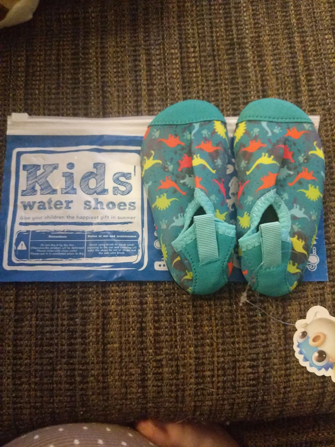 Water Shoes image indicator(3)