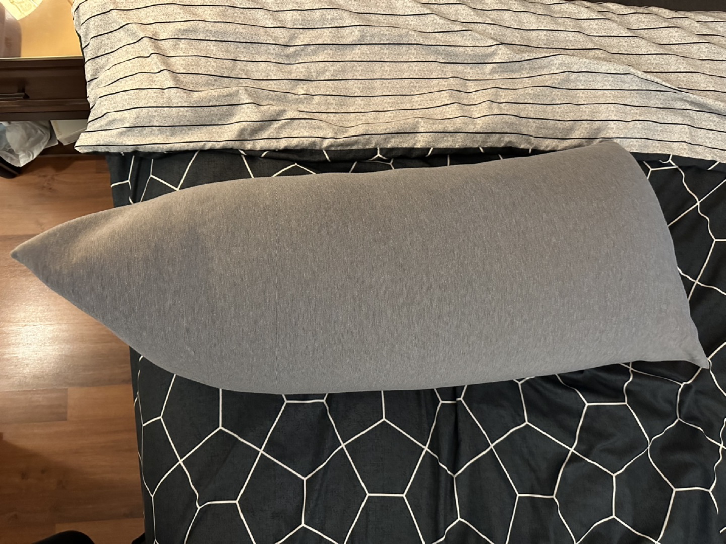 Casper Hug Body Pillow