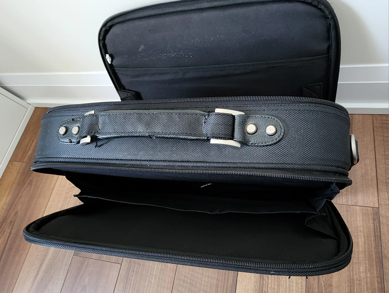 Dell laptop travel bag for 15.6 inch laptop image indicator(3)