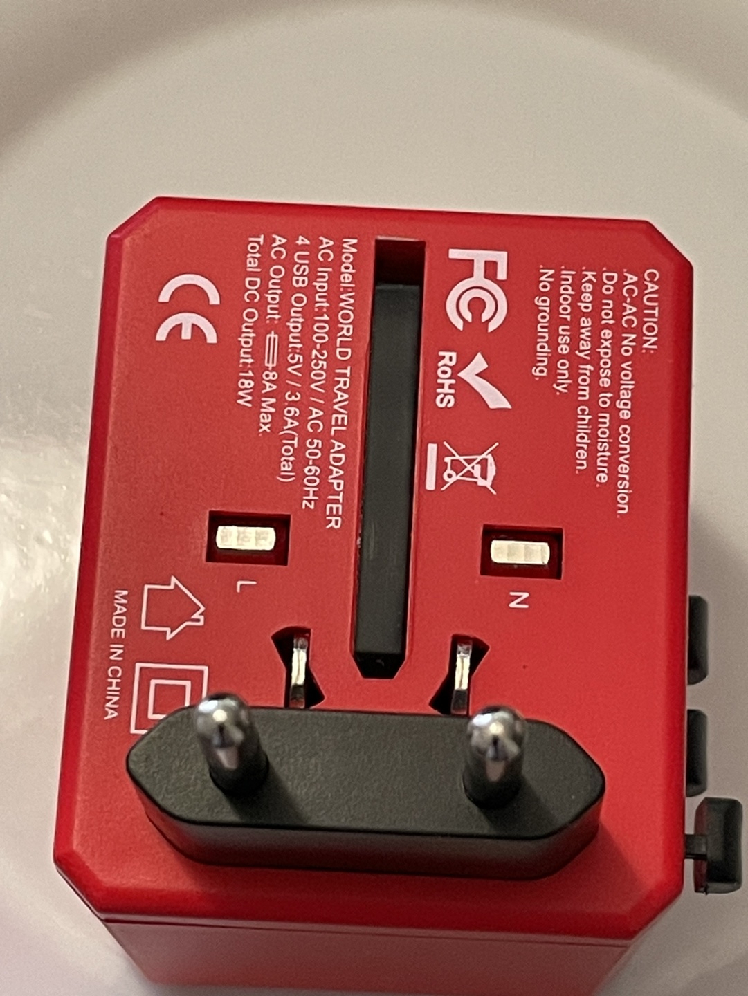 Universal International Travel Power Adapter image indicator(5)