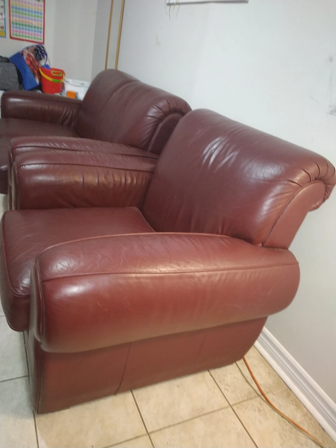 Maroon sofas made from genuine leather - photo 2