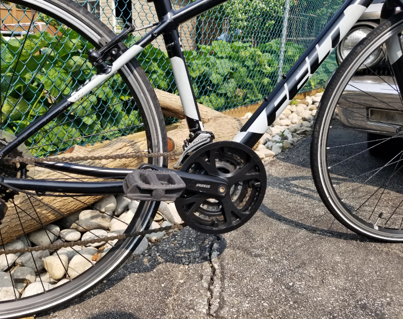 Felt Urban Hybrid Bike 21 spd image indicator(5)