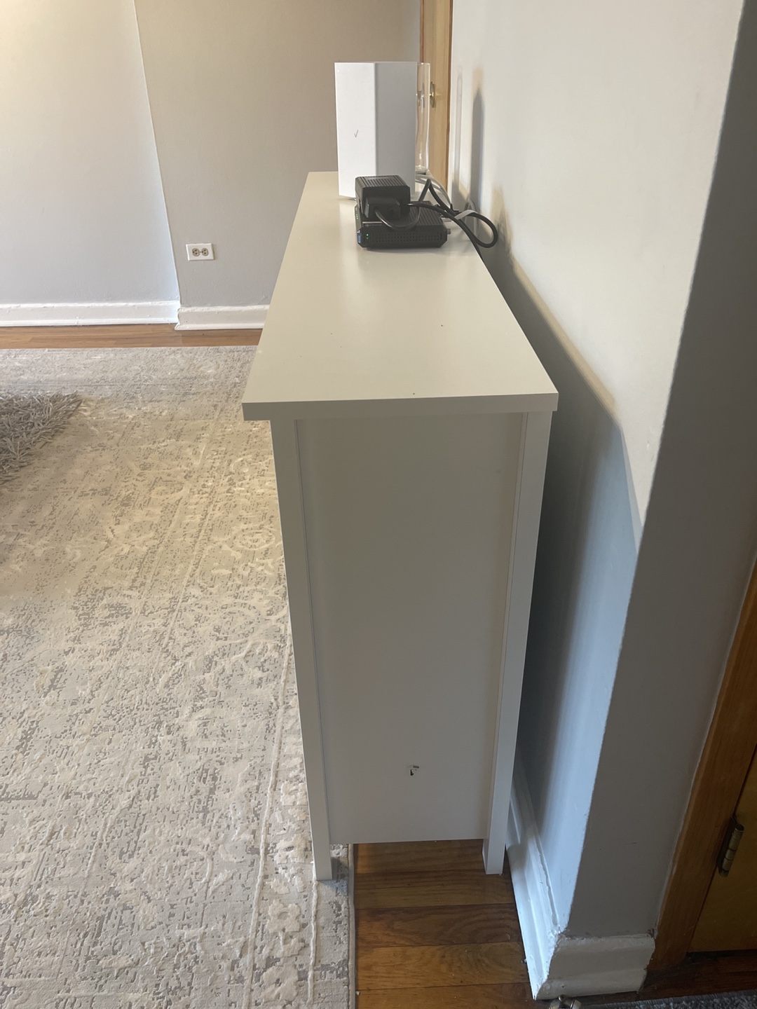 Console table - photo 2