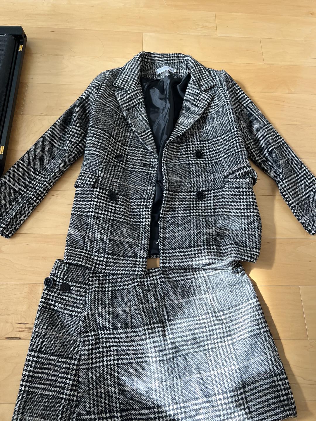 Full Women Blazer Jacket + Skirt