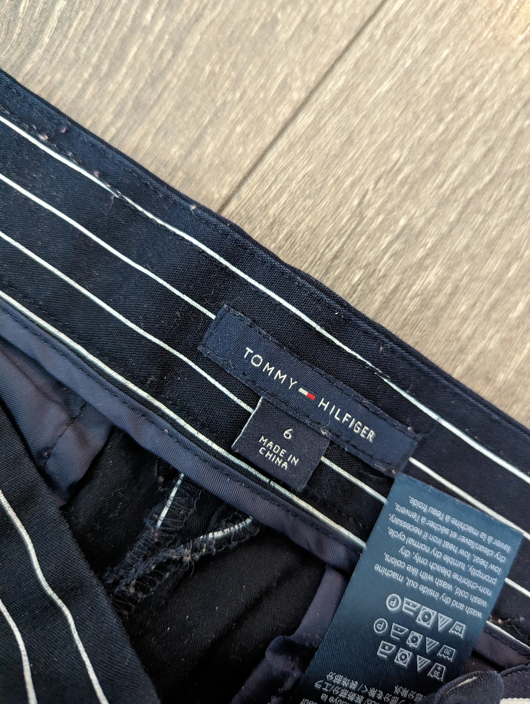 Tommy Hilfiger pants image indicator(2)