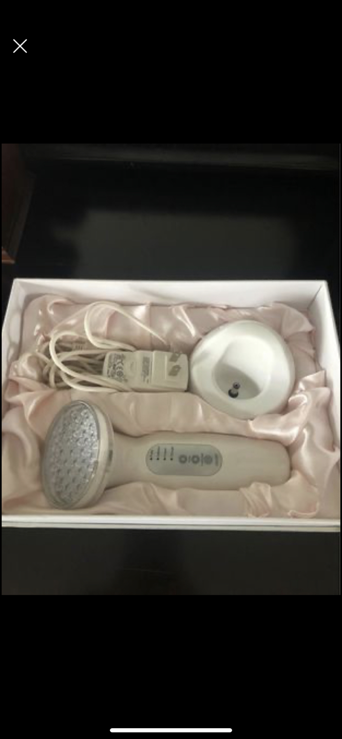 Blue light therapy machine