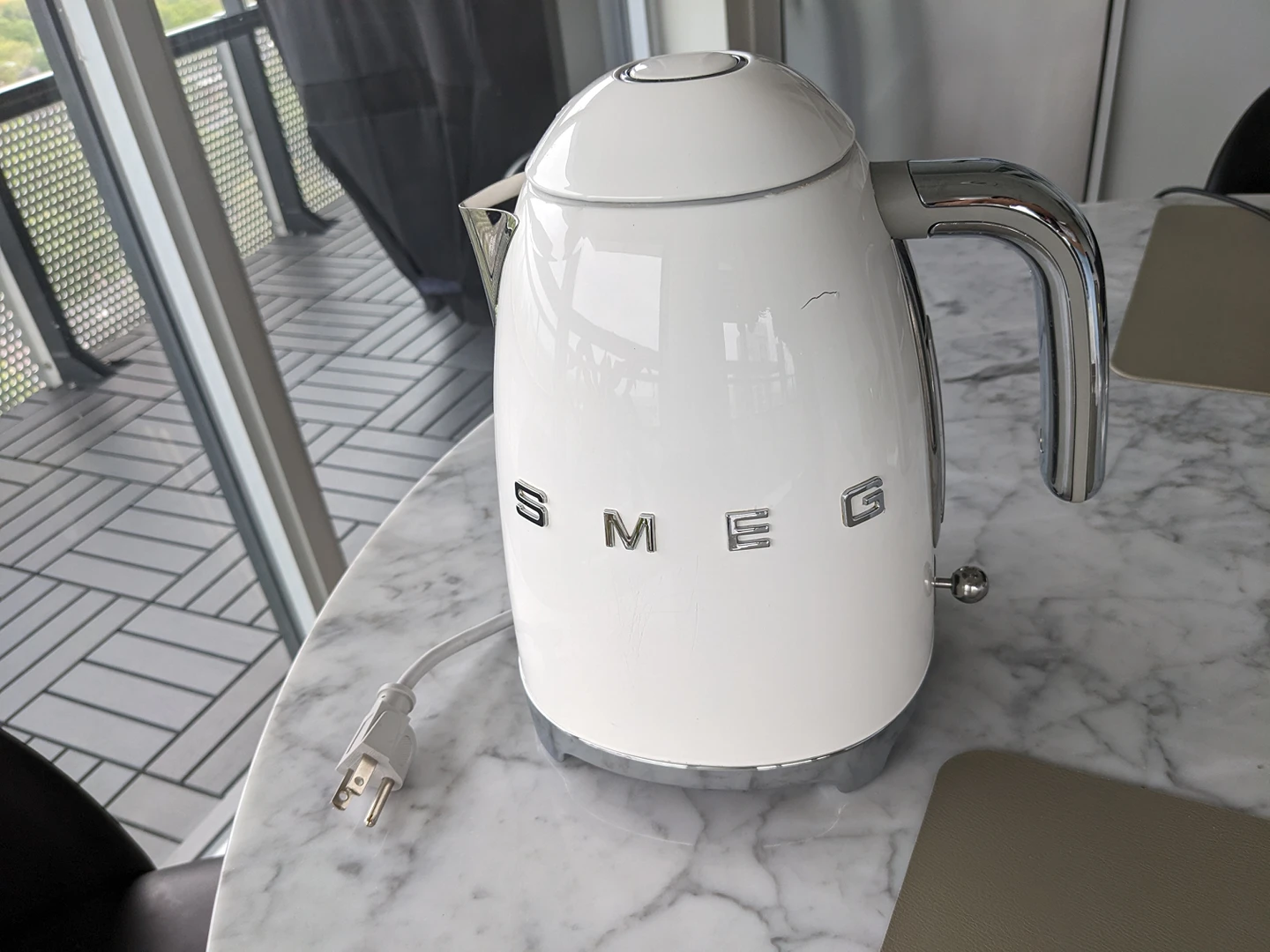 SMEG 3D Retro Style Kettle - photo 2