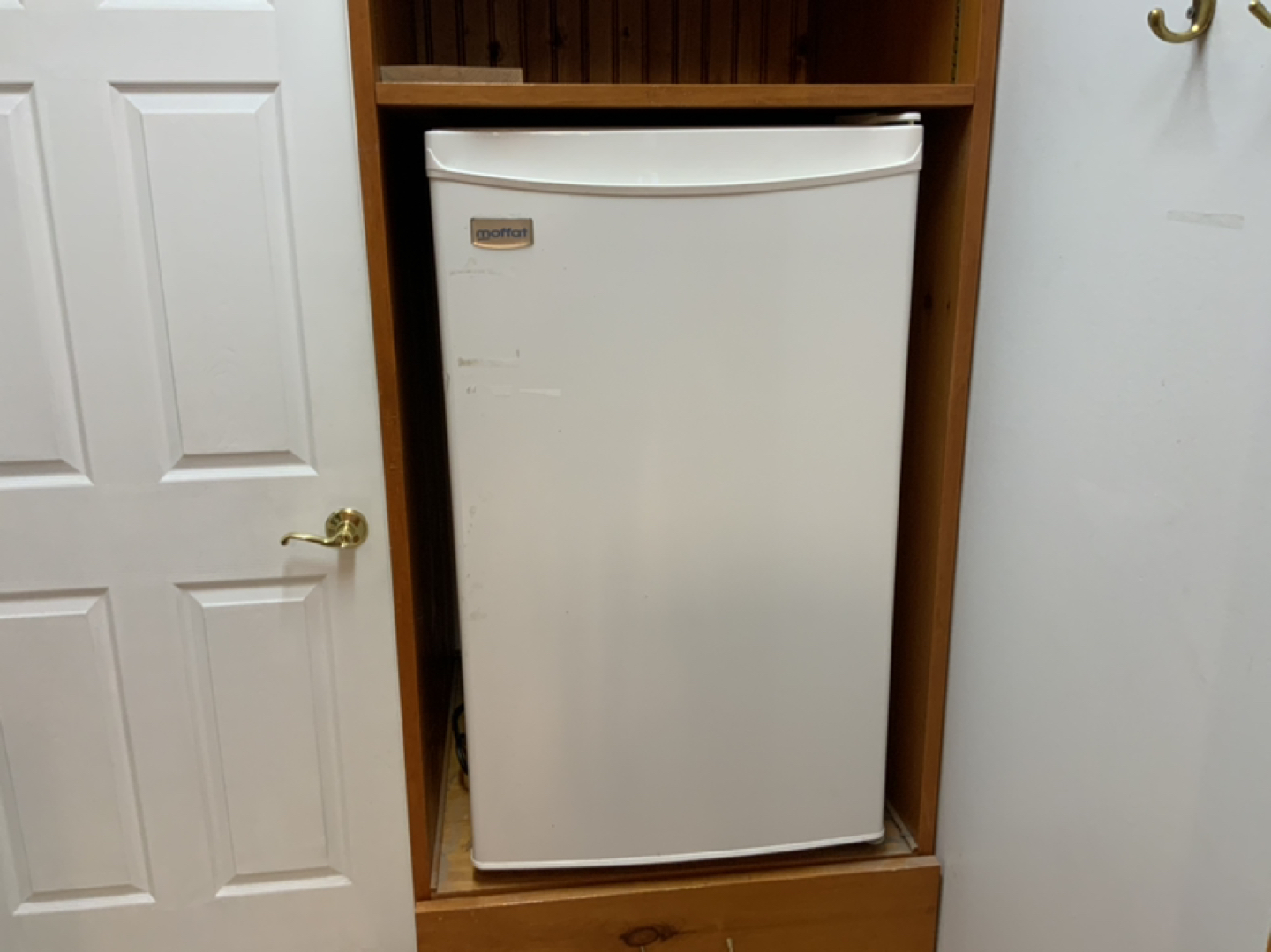 Mini bar fridge