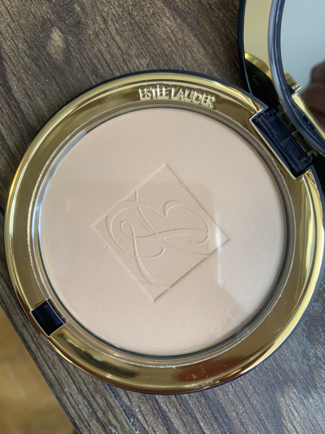 Estee Lauder Pressed Powder - photo 4
