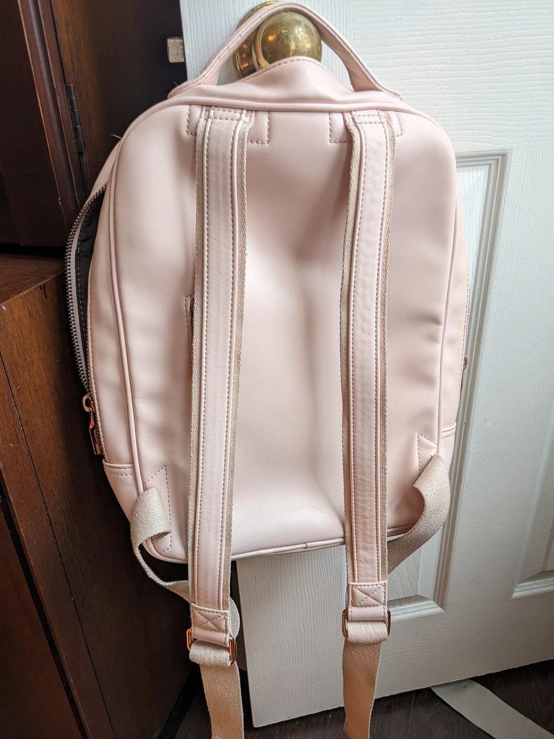 Matt & Nat Pink Vegan Leather Backpack image indicator(3)