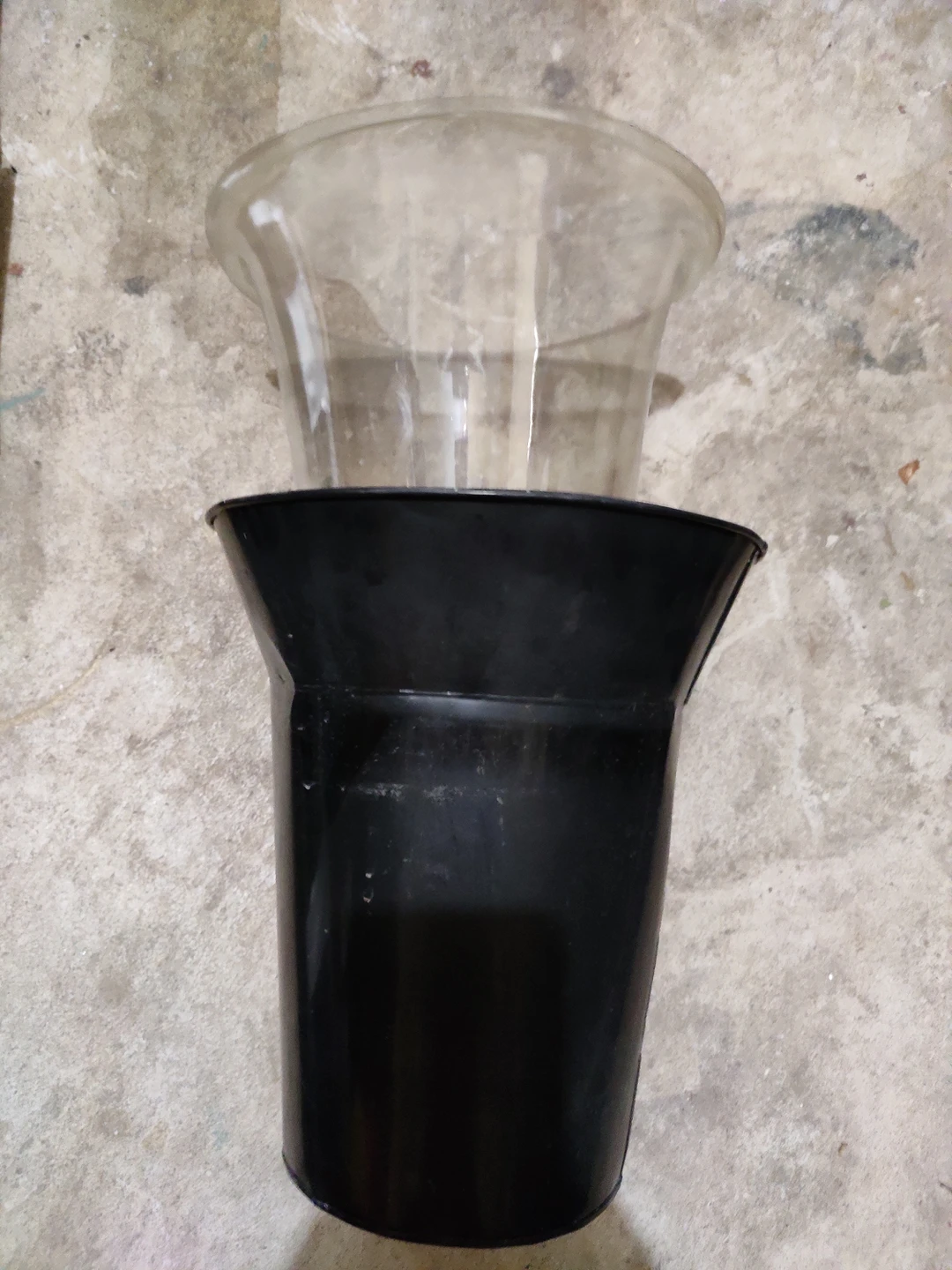 metal bucket or planter image indicator(7)