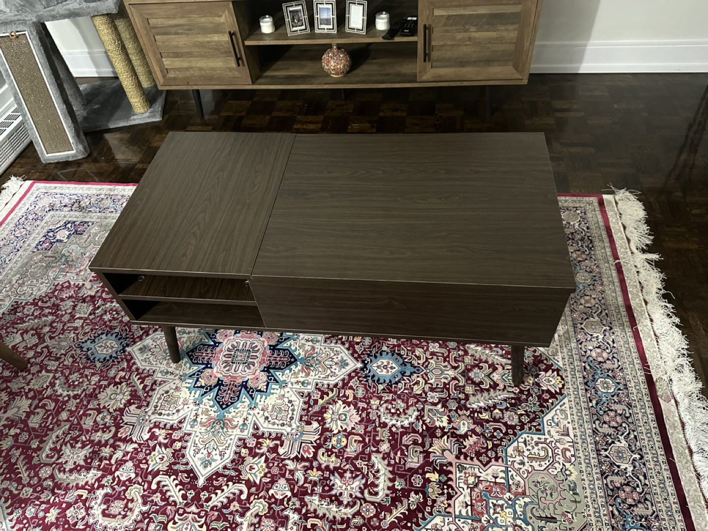 Lift-top Coffee table