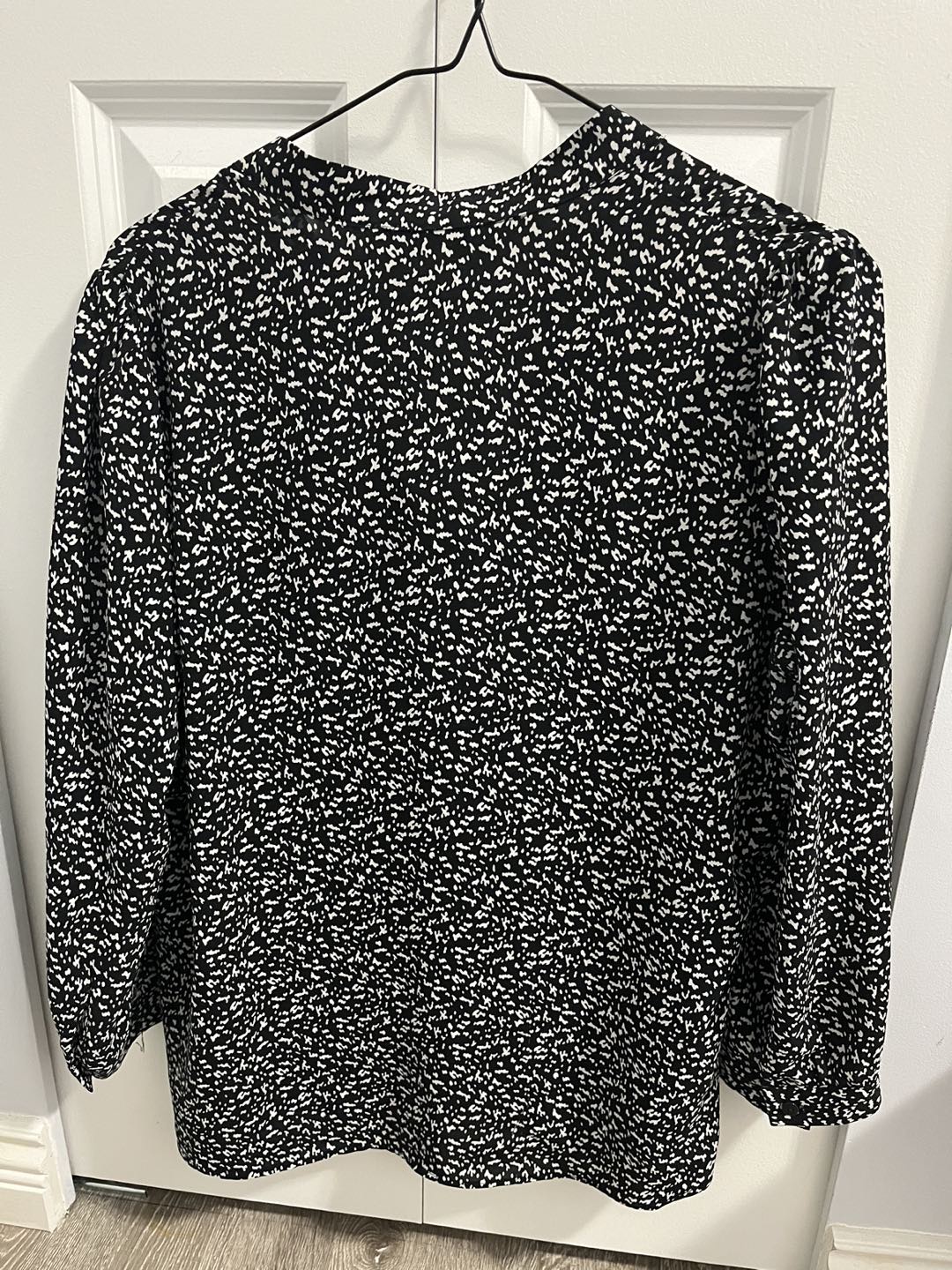 B&W printed blouse - photo 5