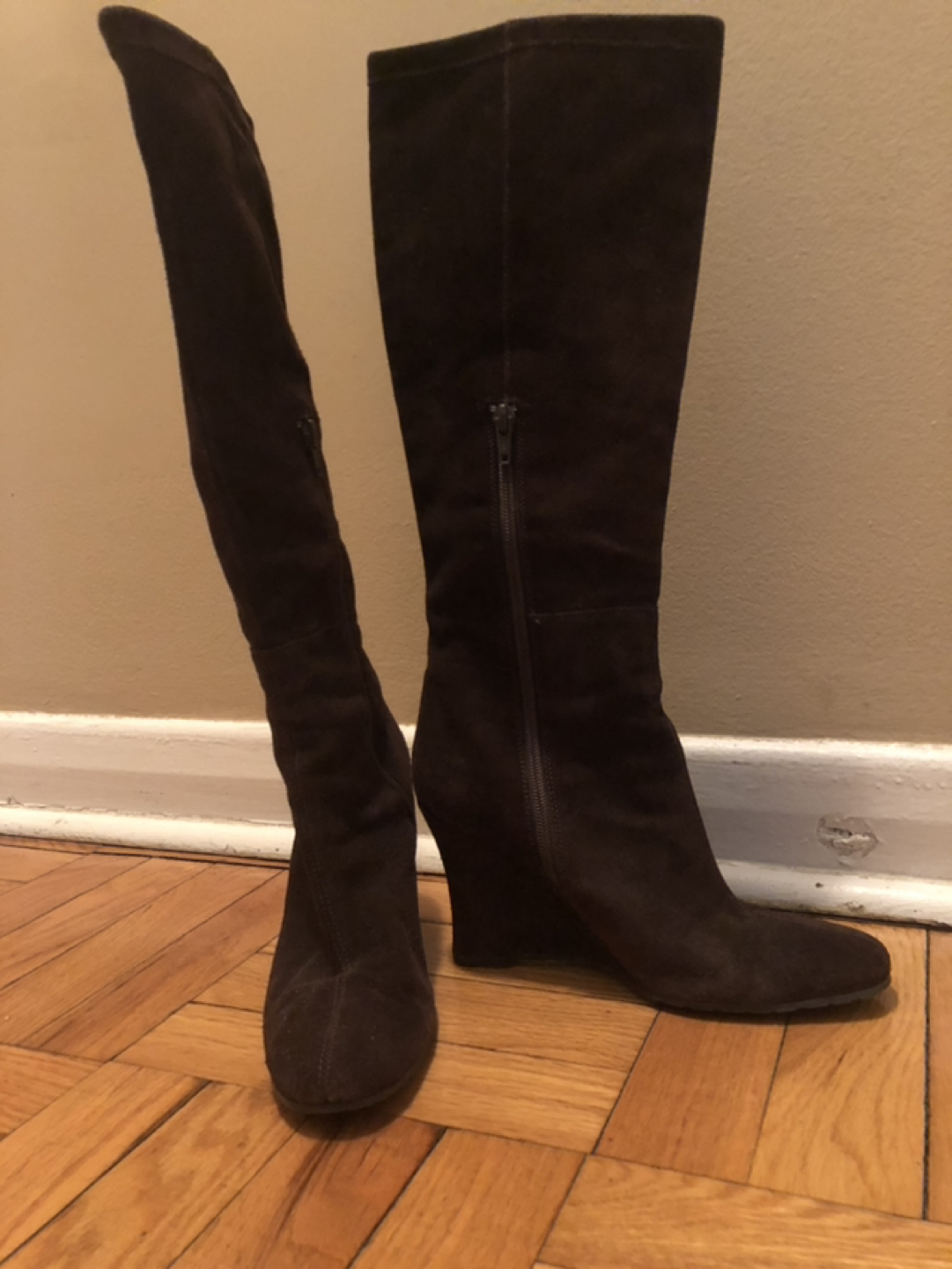 Carlos Falchi Chocolate Brown Suede Boots - photo 4