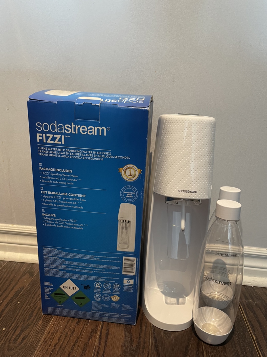 SodaStream Fizzy with 2 new bottles