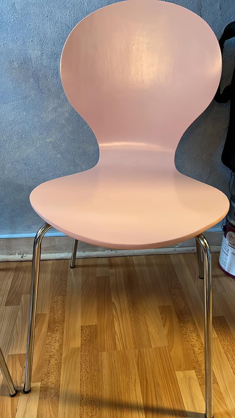 2 pink chairs thumbnail