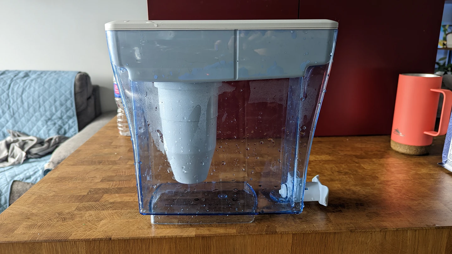 water dispenser with filter
