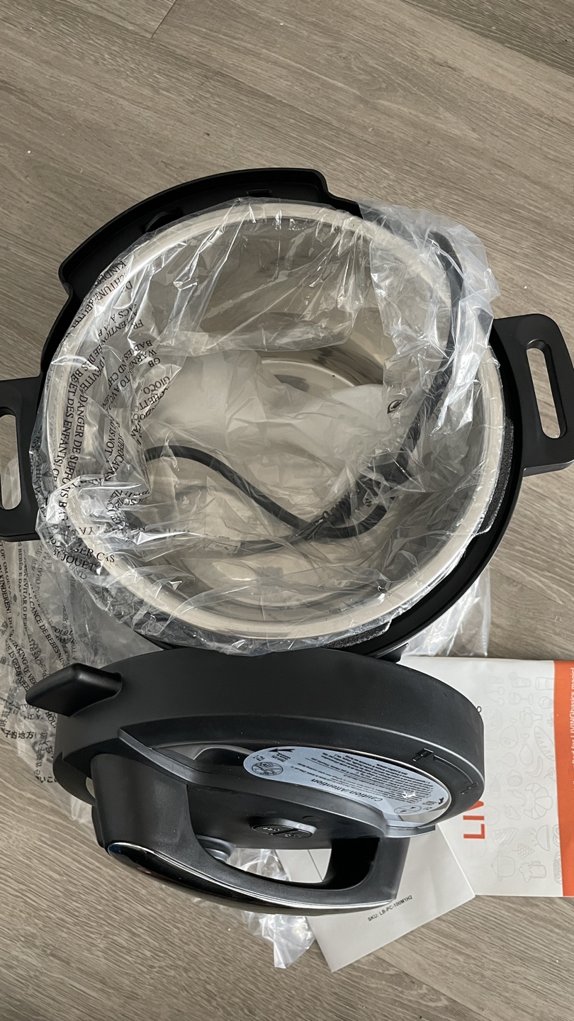 New 6 quart 18-1 programming pressure cooker - photo 4