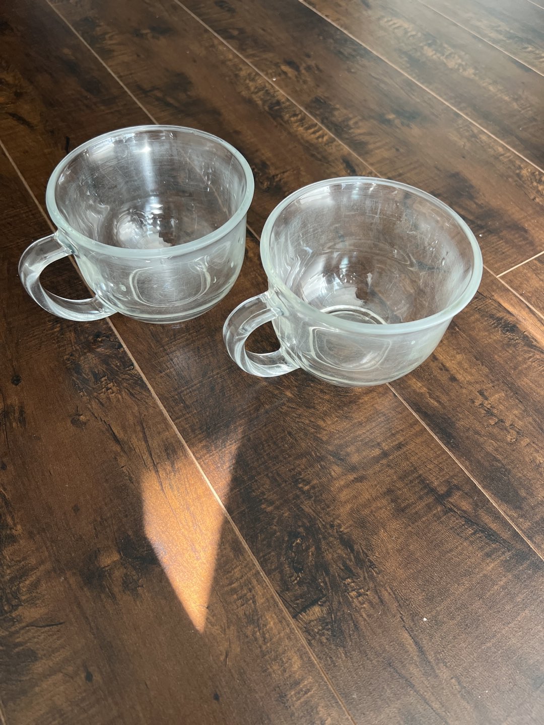 2 Glasses thumbnail