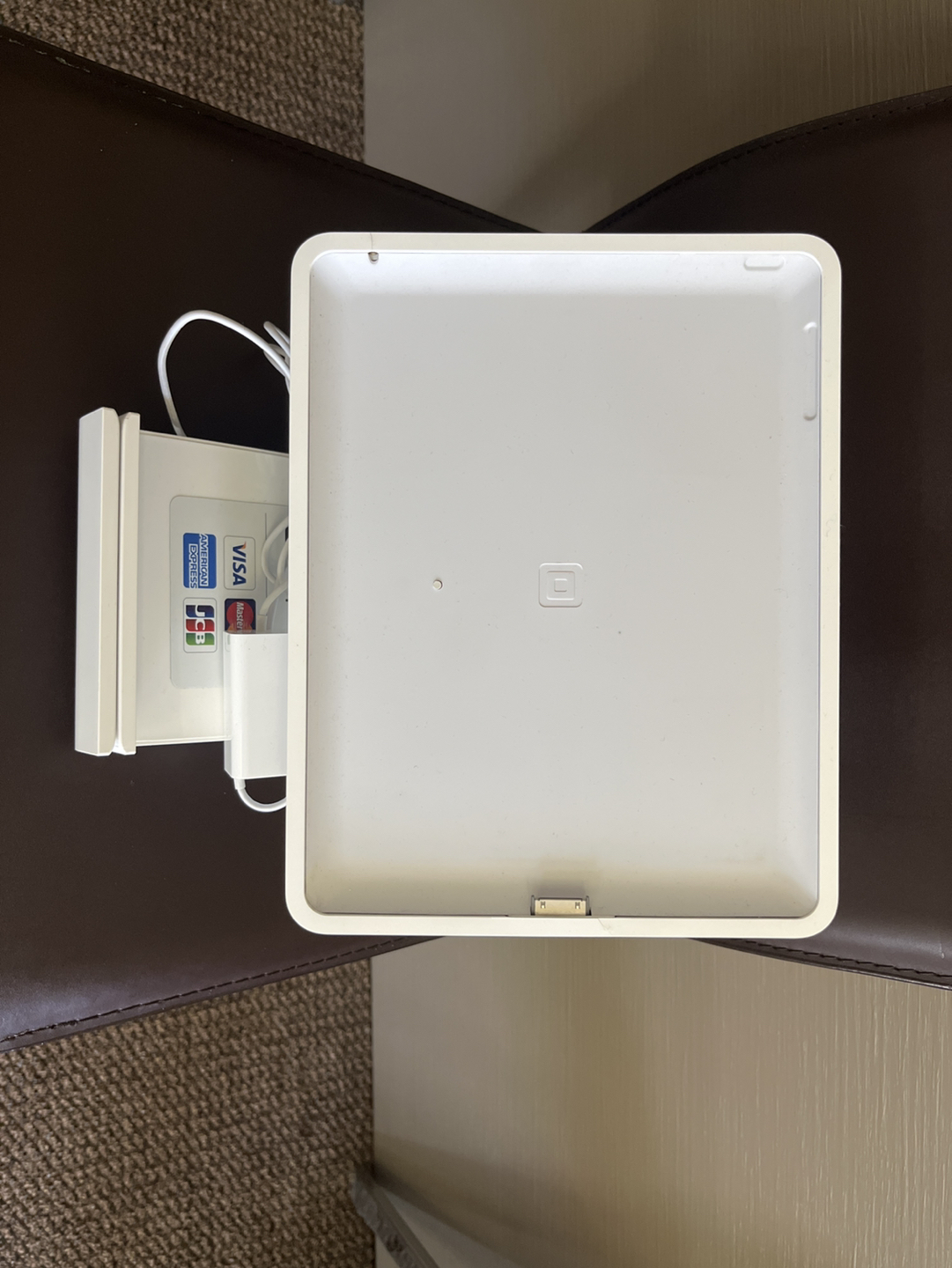 SQUARE - Stand & Reader