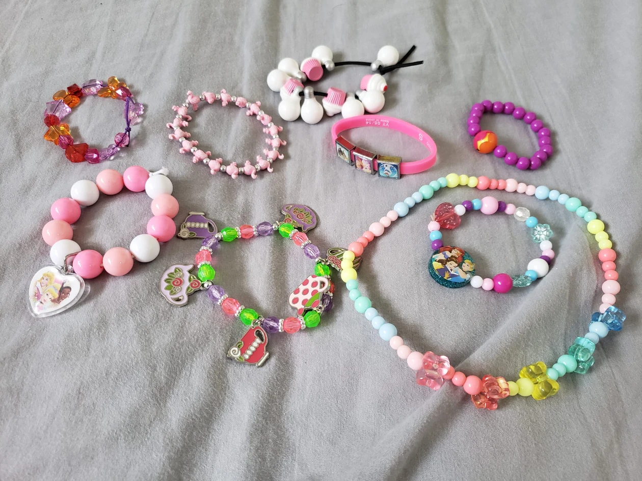 Bracelets & necklace for kids thumbnail