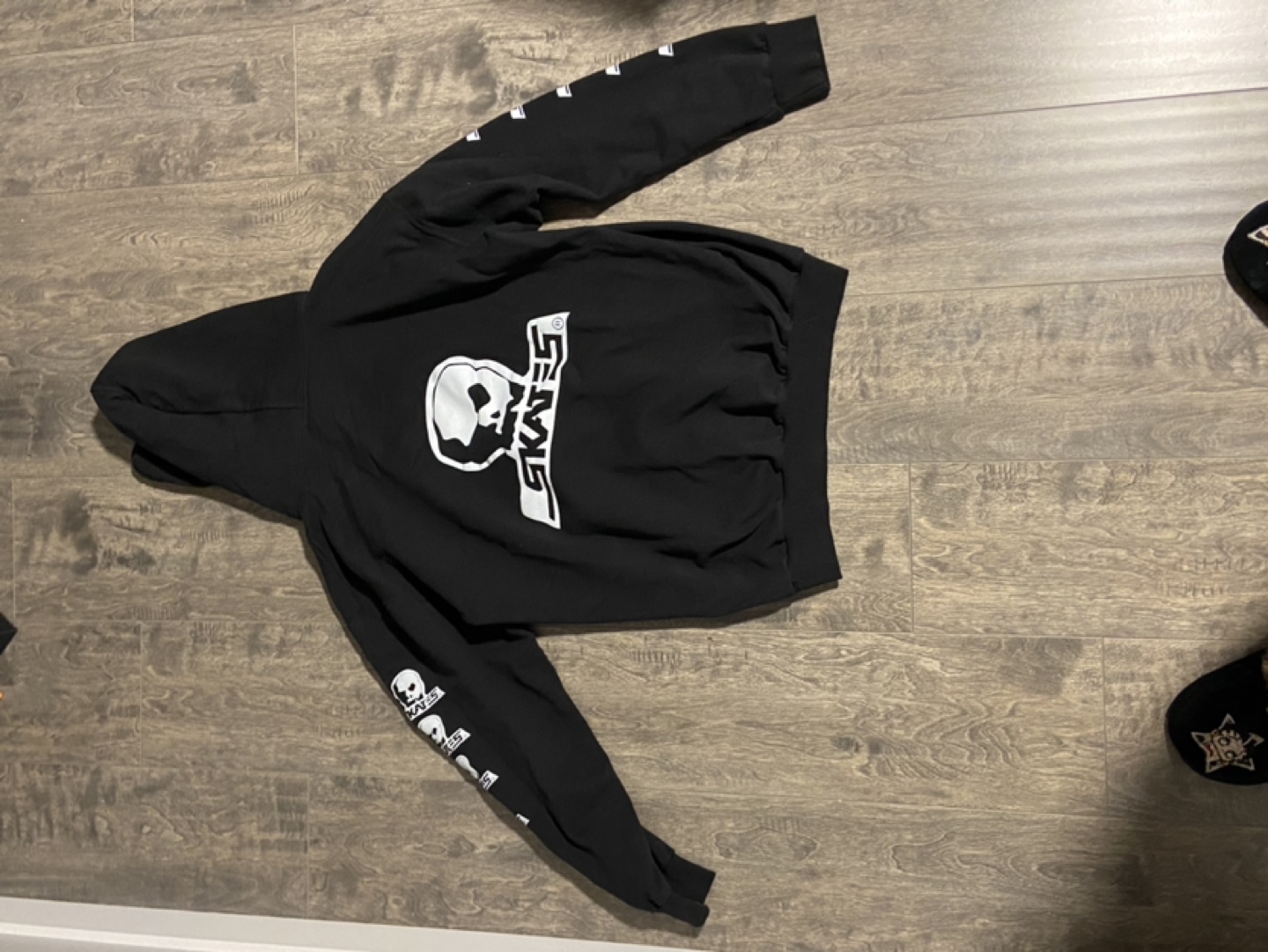 Skates hoodie - photo 2