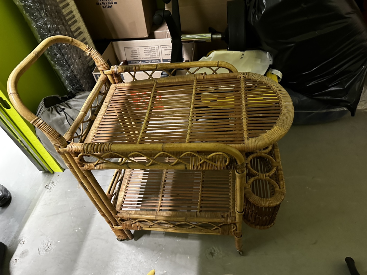 Vintage Wicker Chaise & Bar cart image indicator(4)