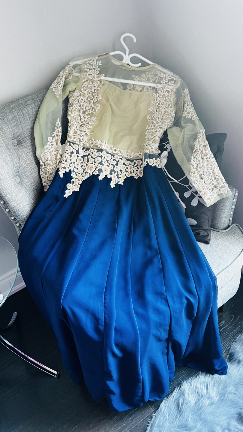Elegant Party Gown - photo 3