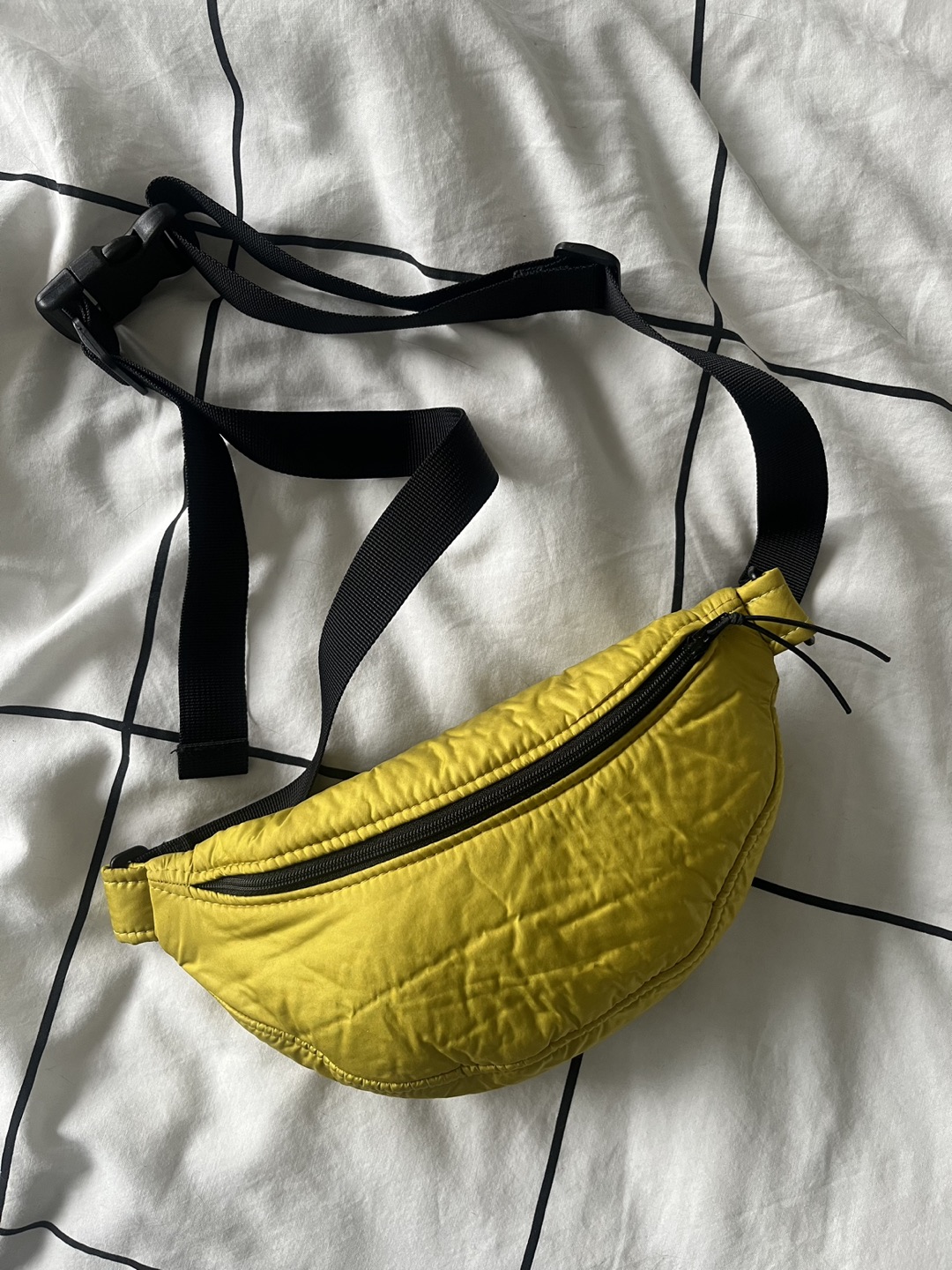 Fanny pack thumbnail