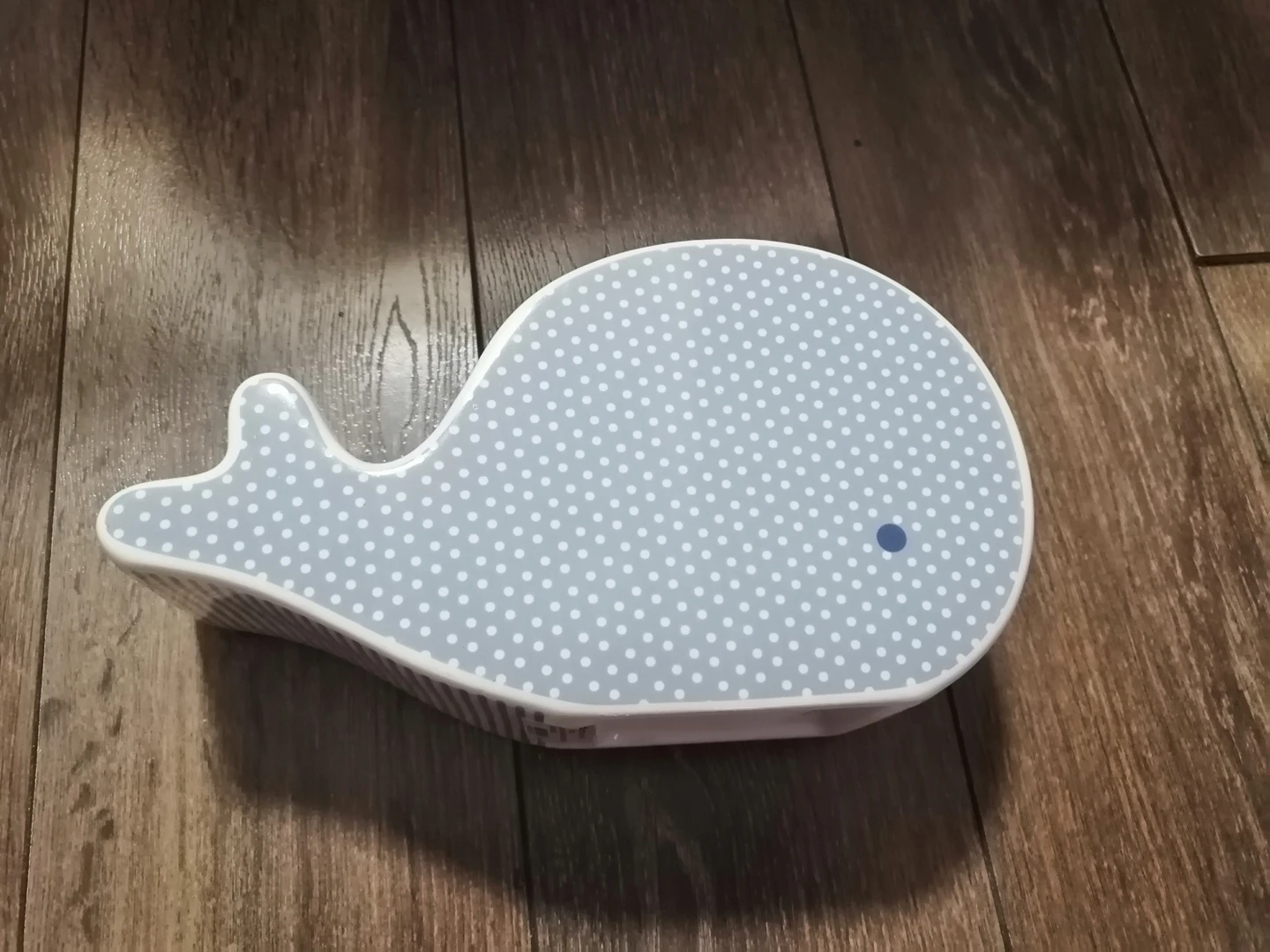 Whale coin bank thumbnail