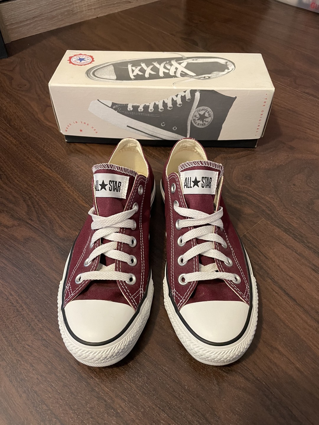 Converse Low Top Sneakers thumbnail