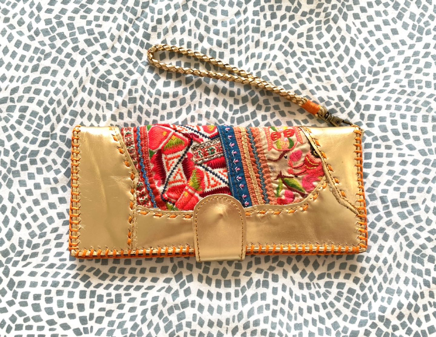 Golden leather&embroidered hand made big wallet from Thailand. image indicator(5)