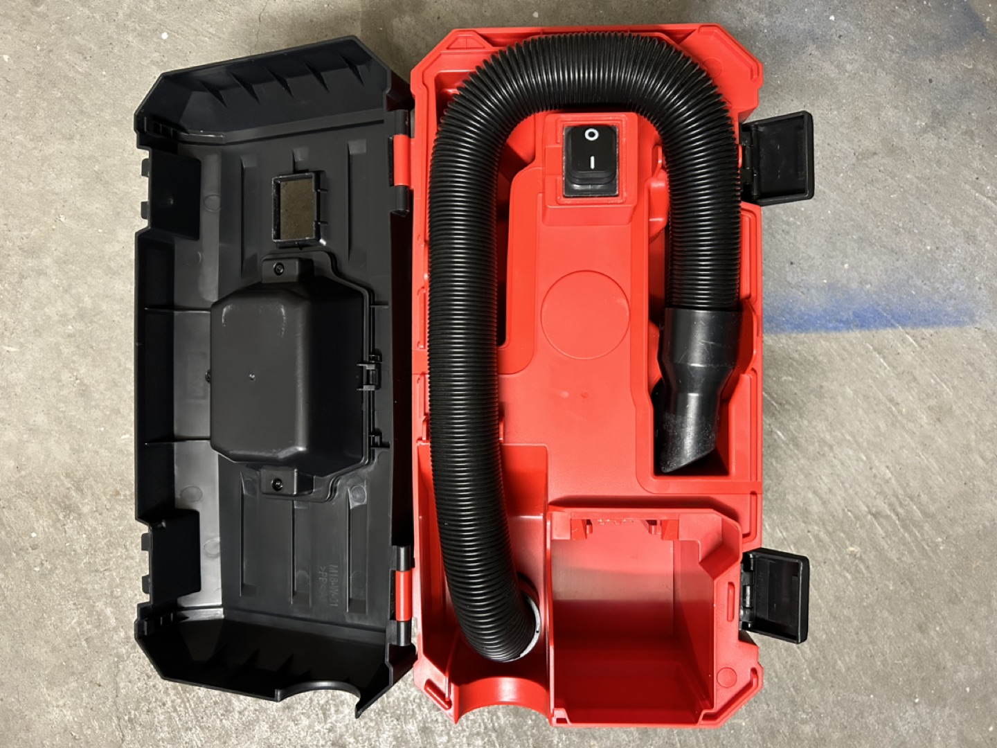 Milwaukee Cordless Wet/Dry Vacuum ***SOLD AS IS TOOL ONLY*** image indicator(6)