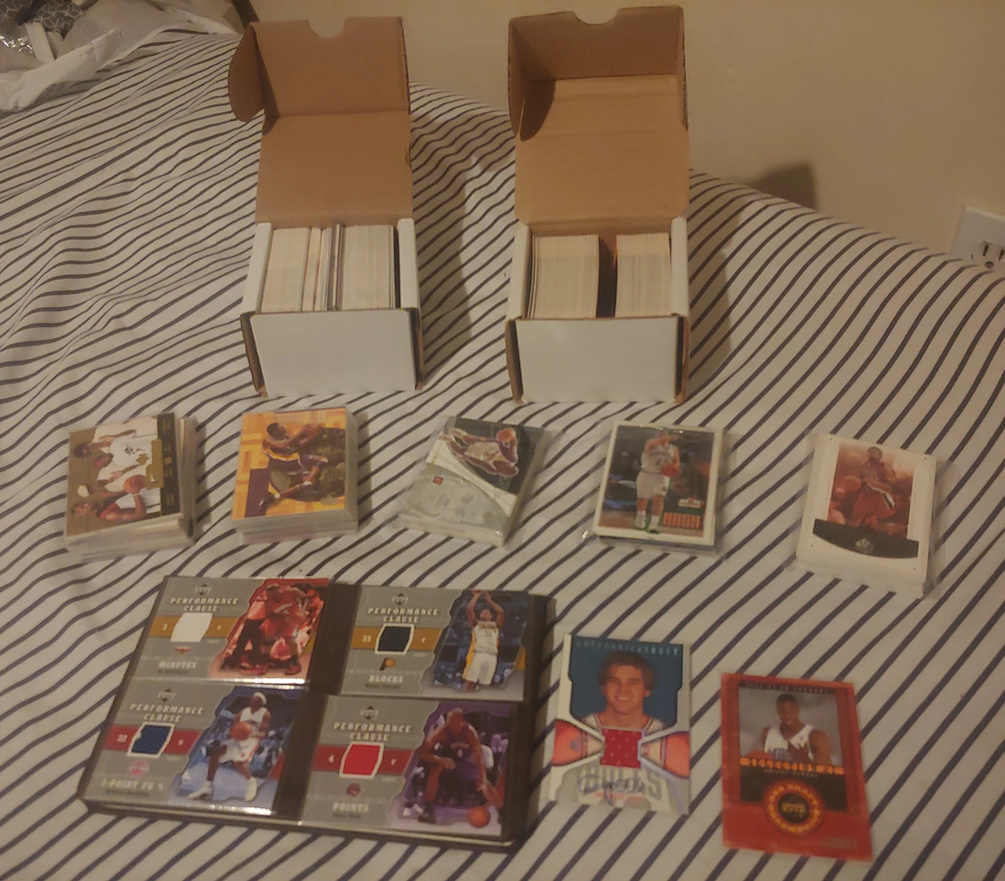 Basketball Card Collection (around 300 Cards) thumbnail