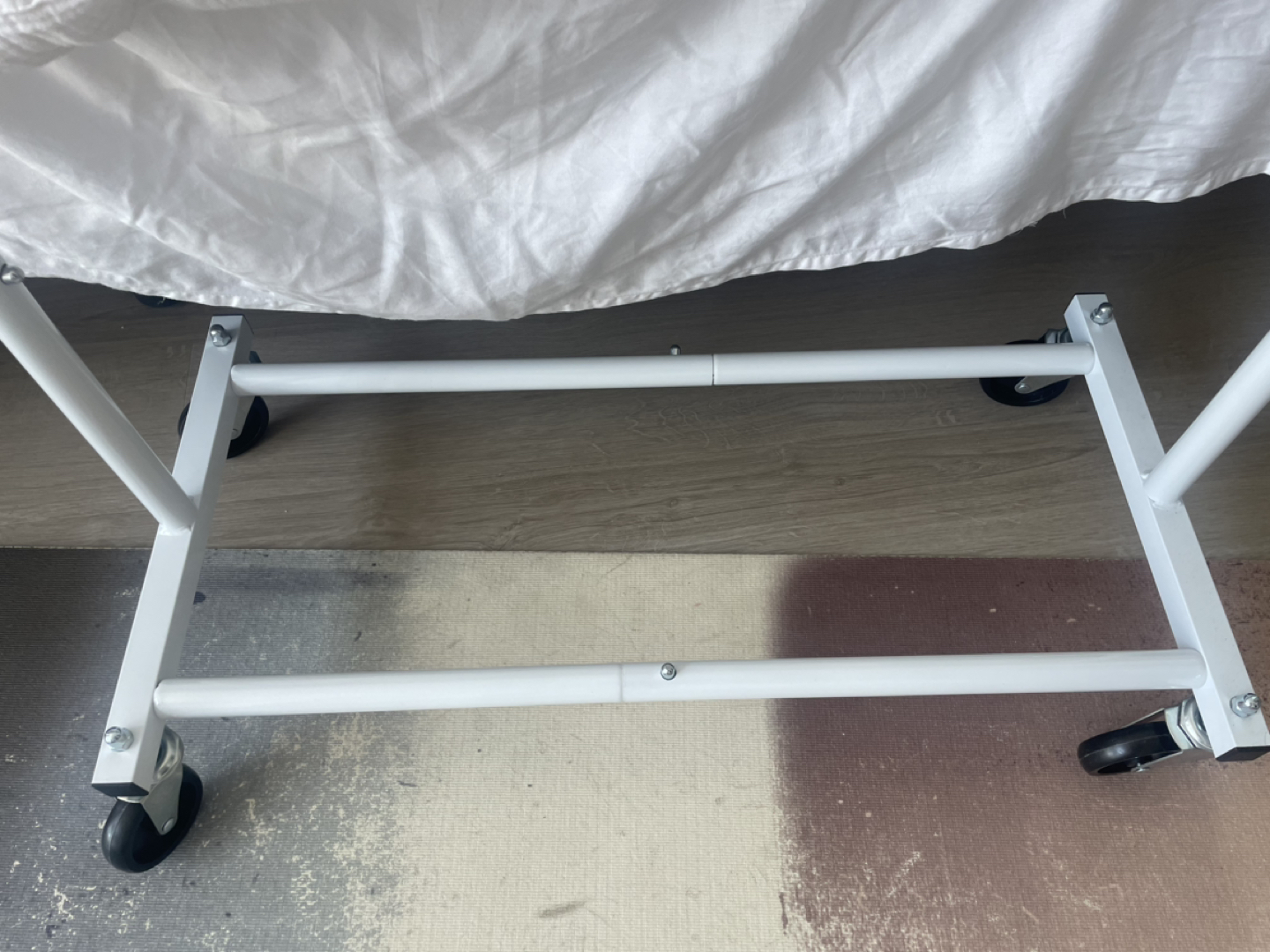 Rolling clothes rack - photo 4