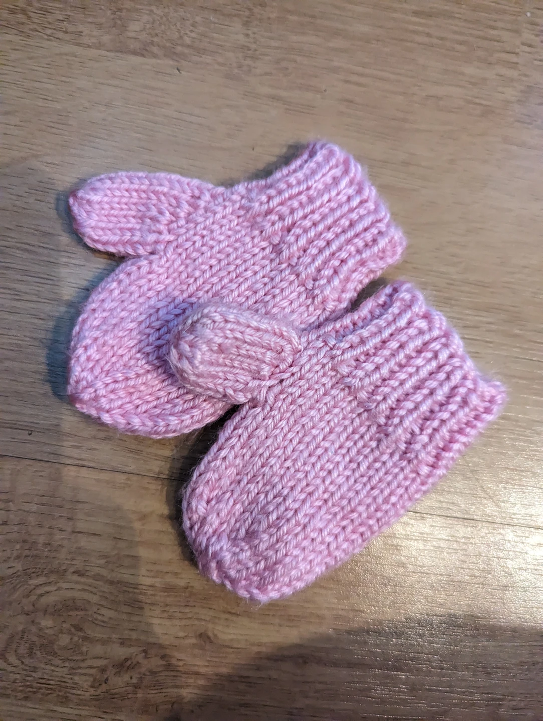 FREE Newborn Pink Knitted Baby Mittens! thumbnail
