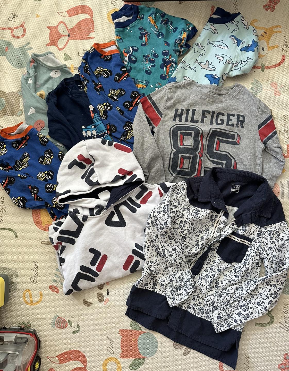 Kids clothes size 6-7 thumbnail