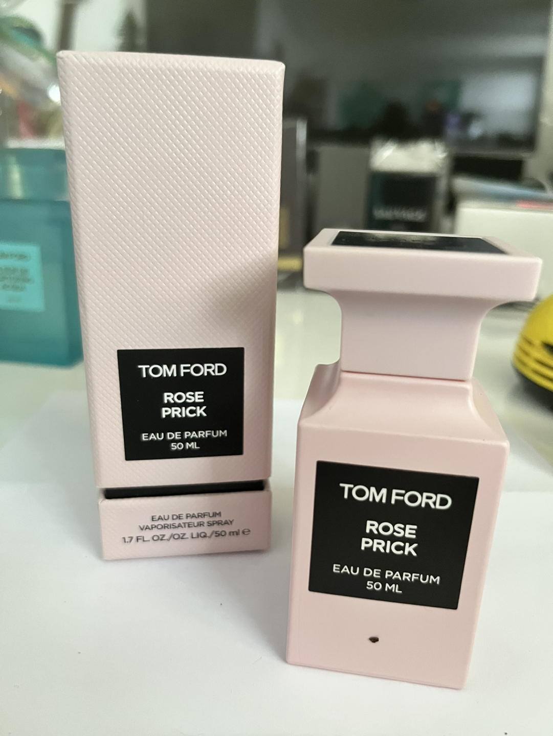 Tom Ford Rose Prick thumbnail